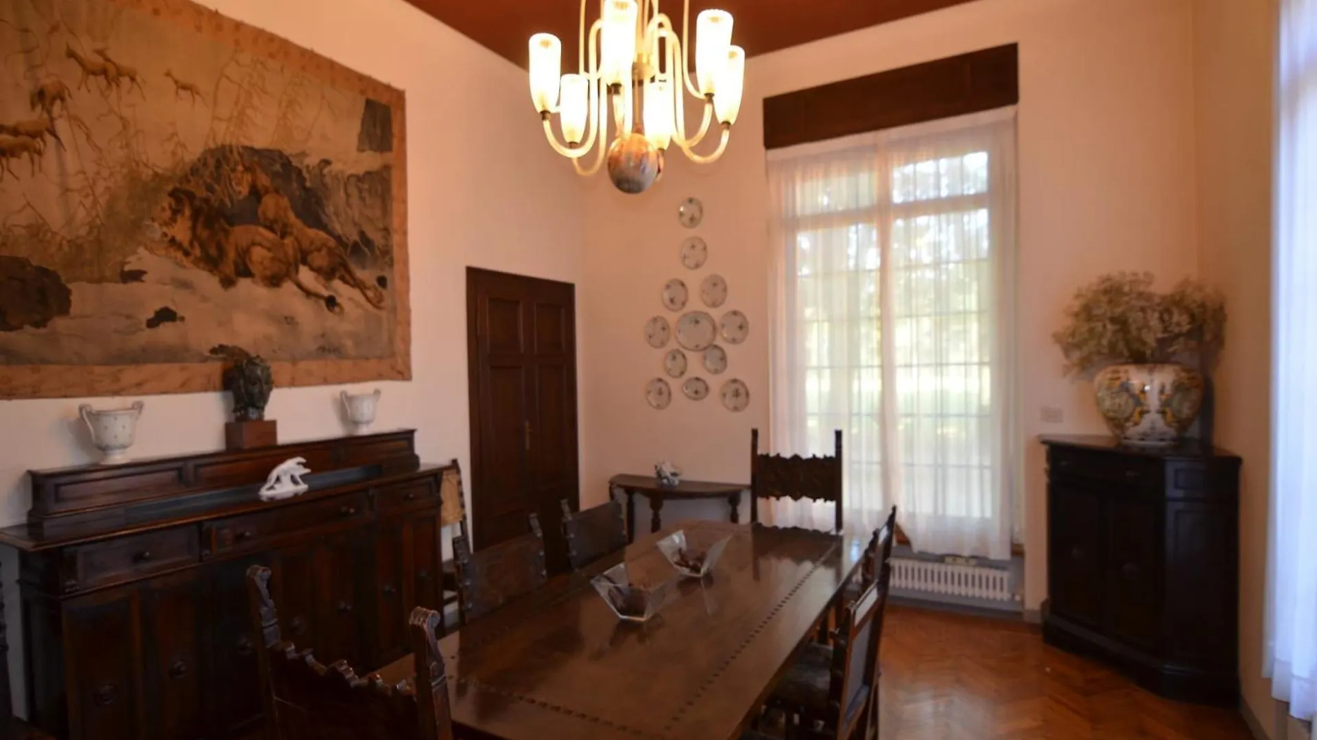 Elegant Holiday Home In Faenza With Garden And Pool Italië