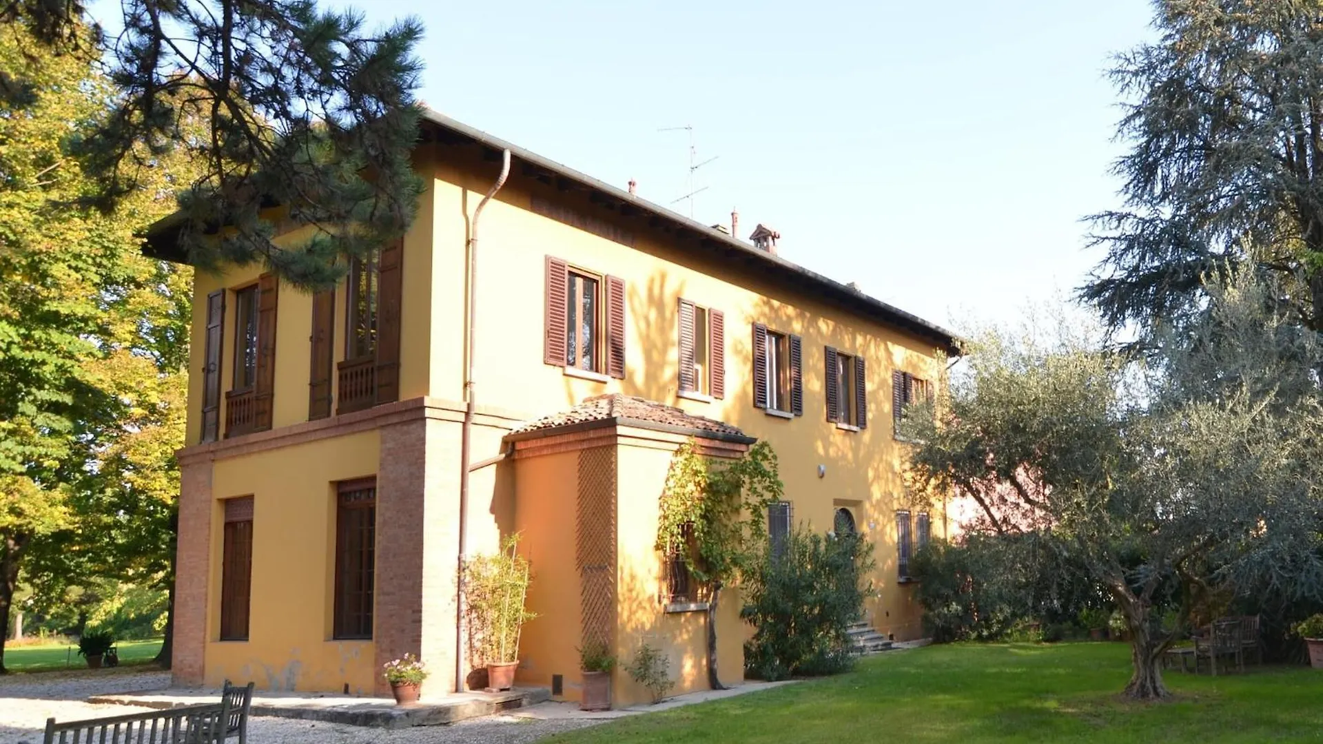 Elegant Holiday Home In Faenza With Garden And Pool 0*,  Italië
